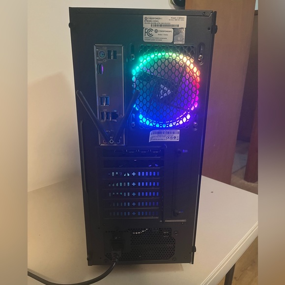 Cyber power gaming pc w/ keyboard and mouse - Picture 5 of 6